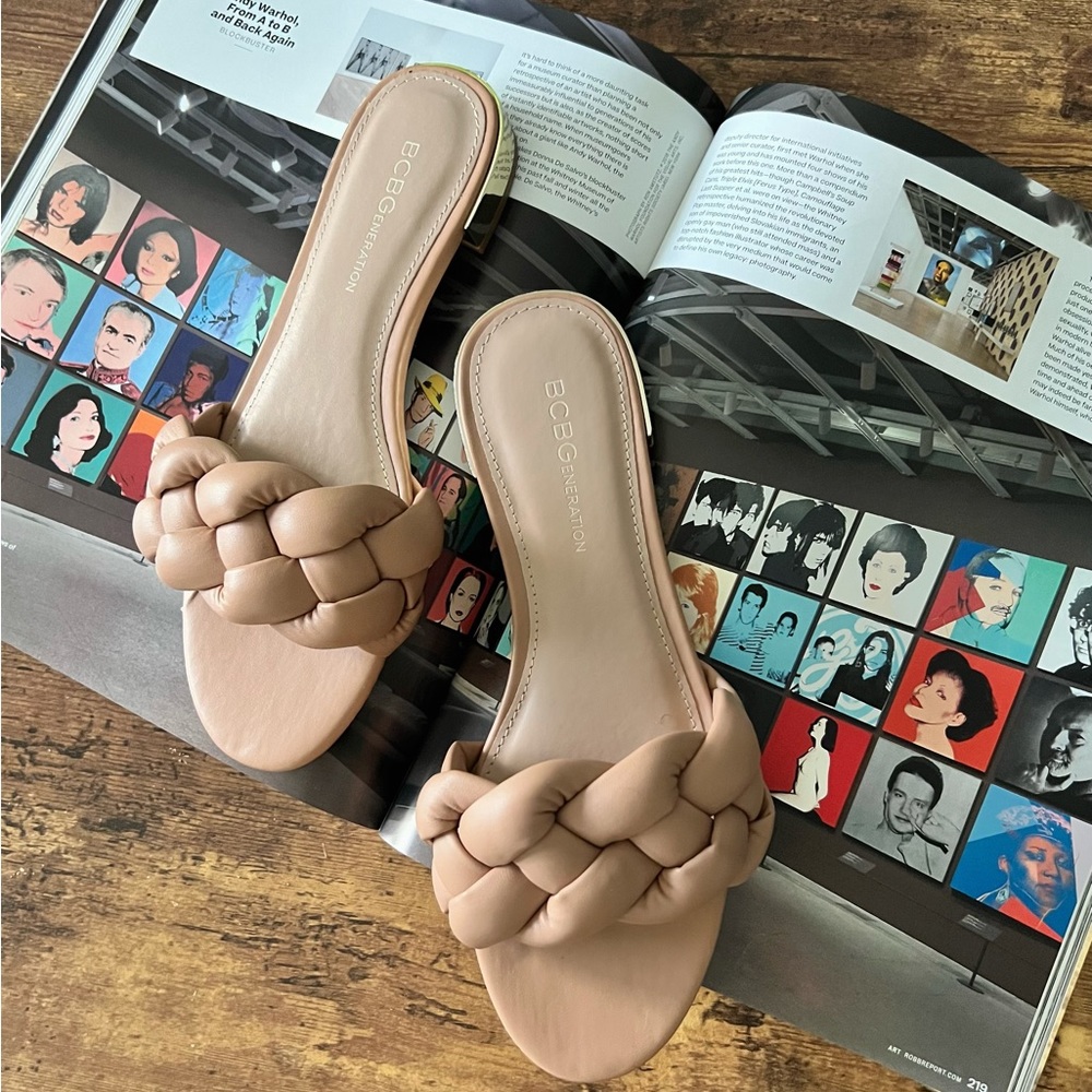 NWOT BCBGeneration Women’s Brown Deelo Embossed Leather Sandal